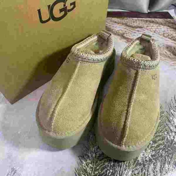 UGG Shoes - Beautiful UGG Tazz Slipper Mustard Seed (Women's) NWT